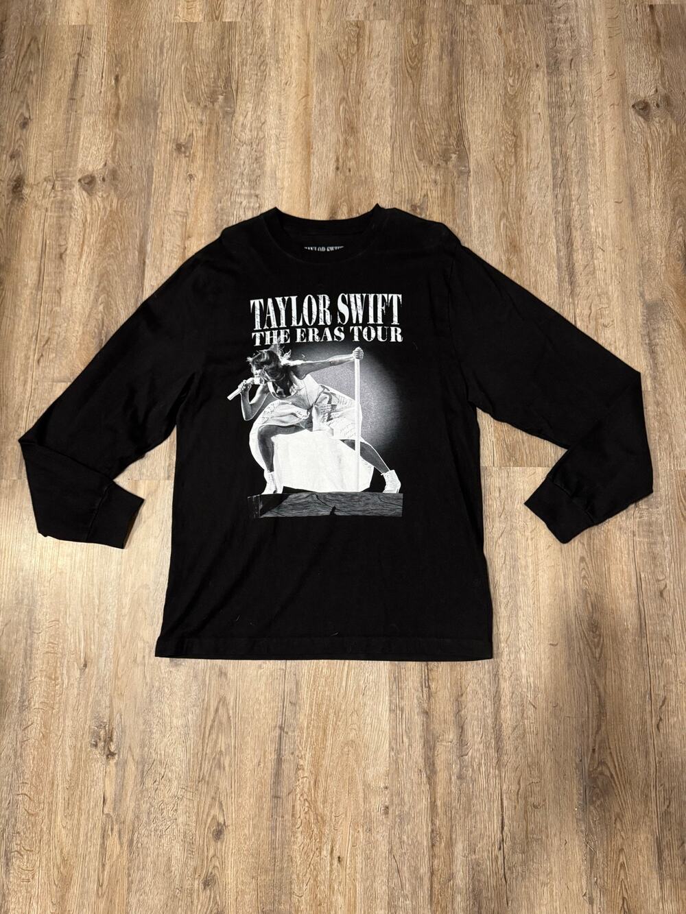Taylor Swift Women’s Eras Tour Long Sleeve Size Medium